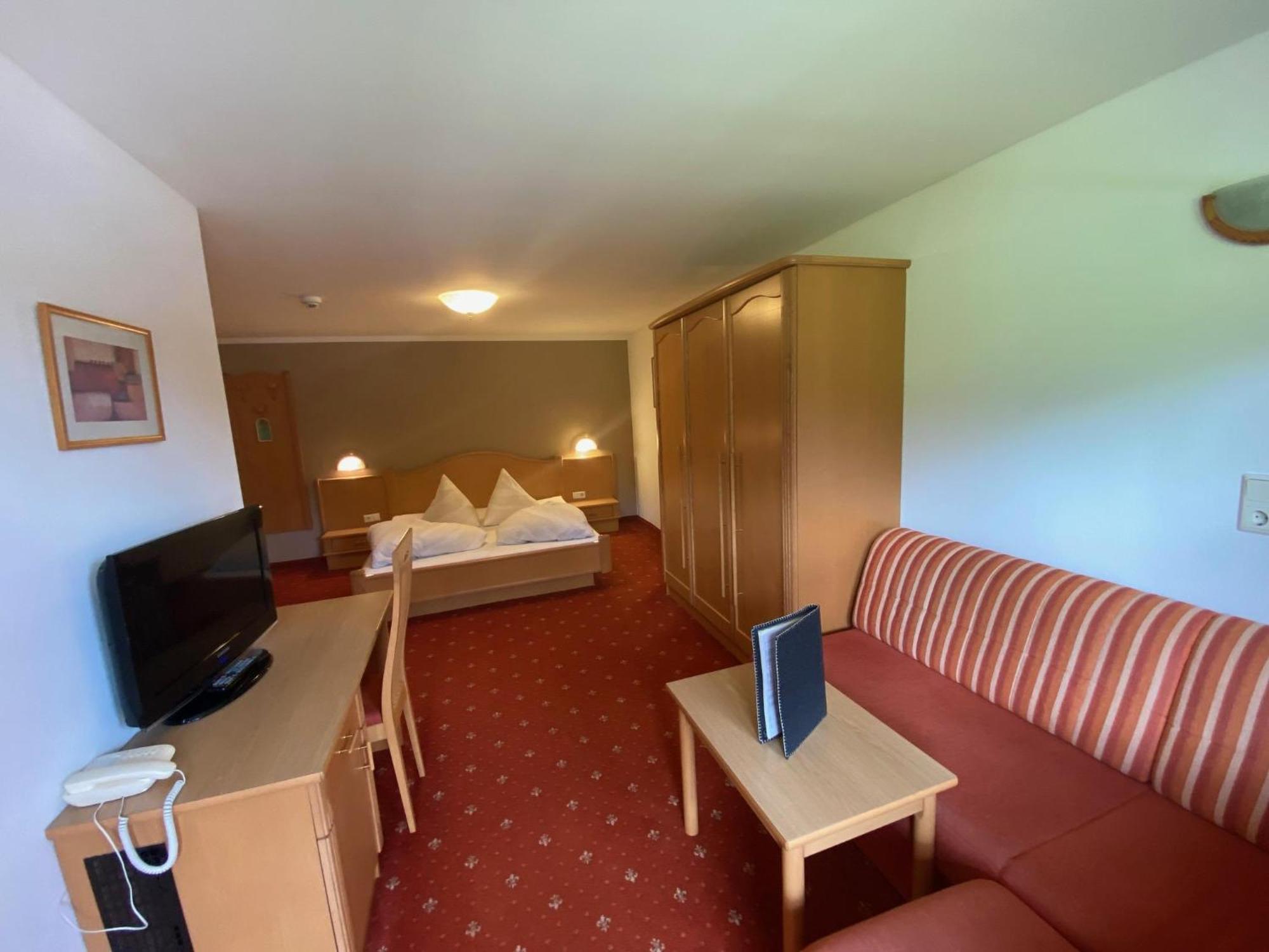 Pension Edelweiss Breitenbach am Inn Экстерьер фото