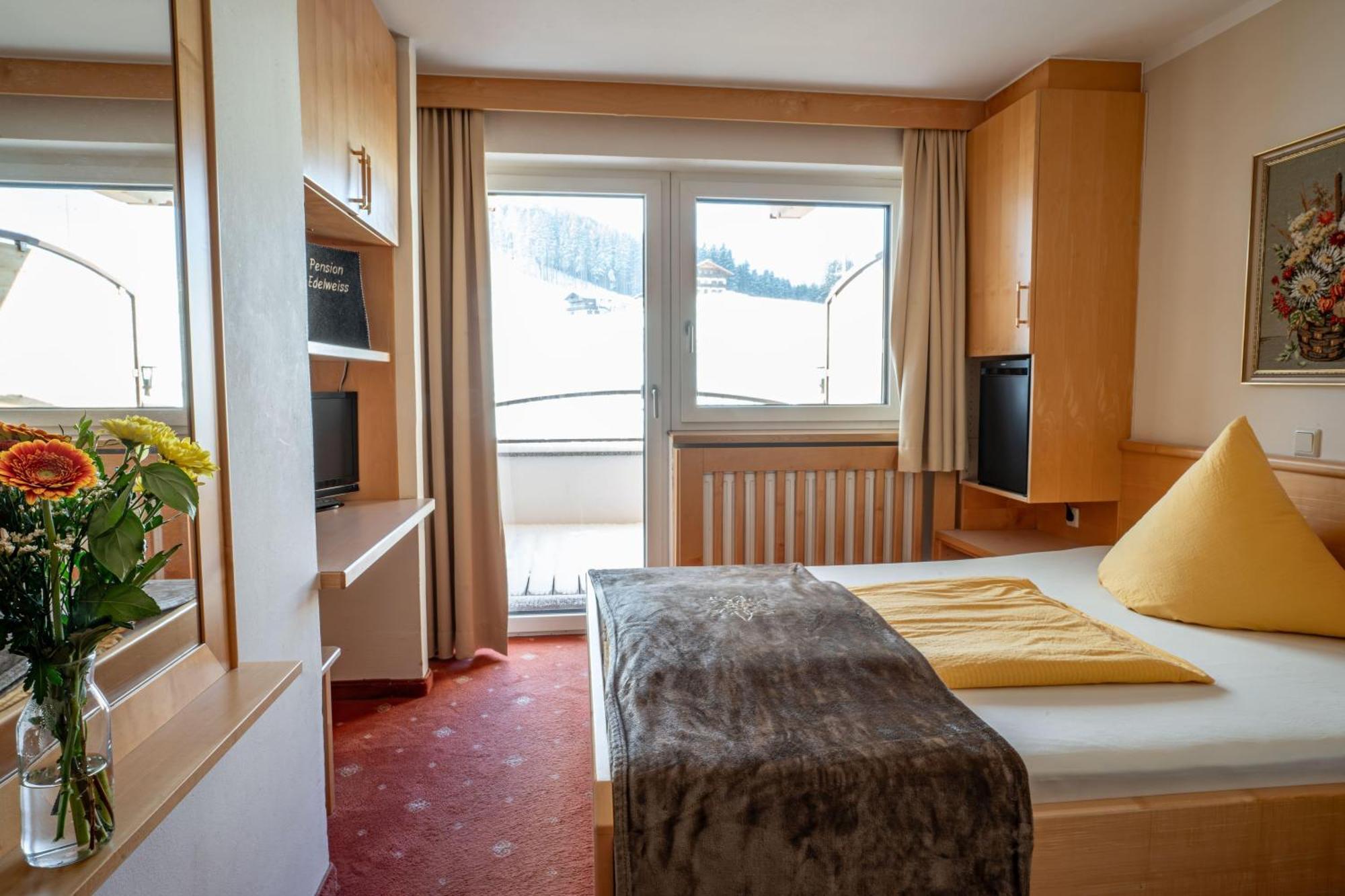 Pension Edelweiss Breitenbach am Inn Экстерьер фото