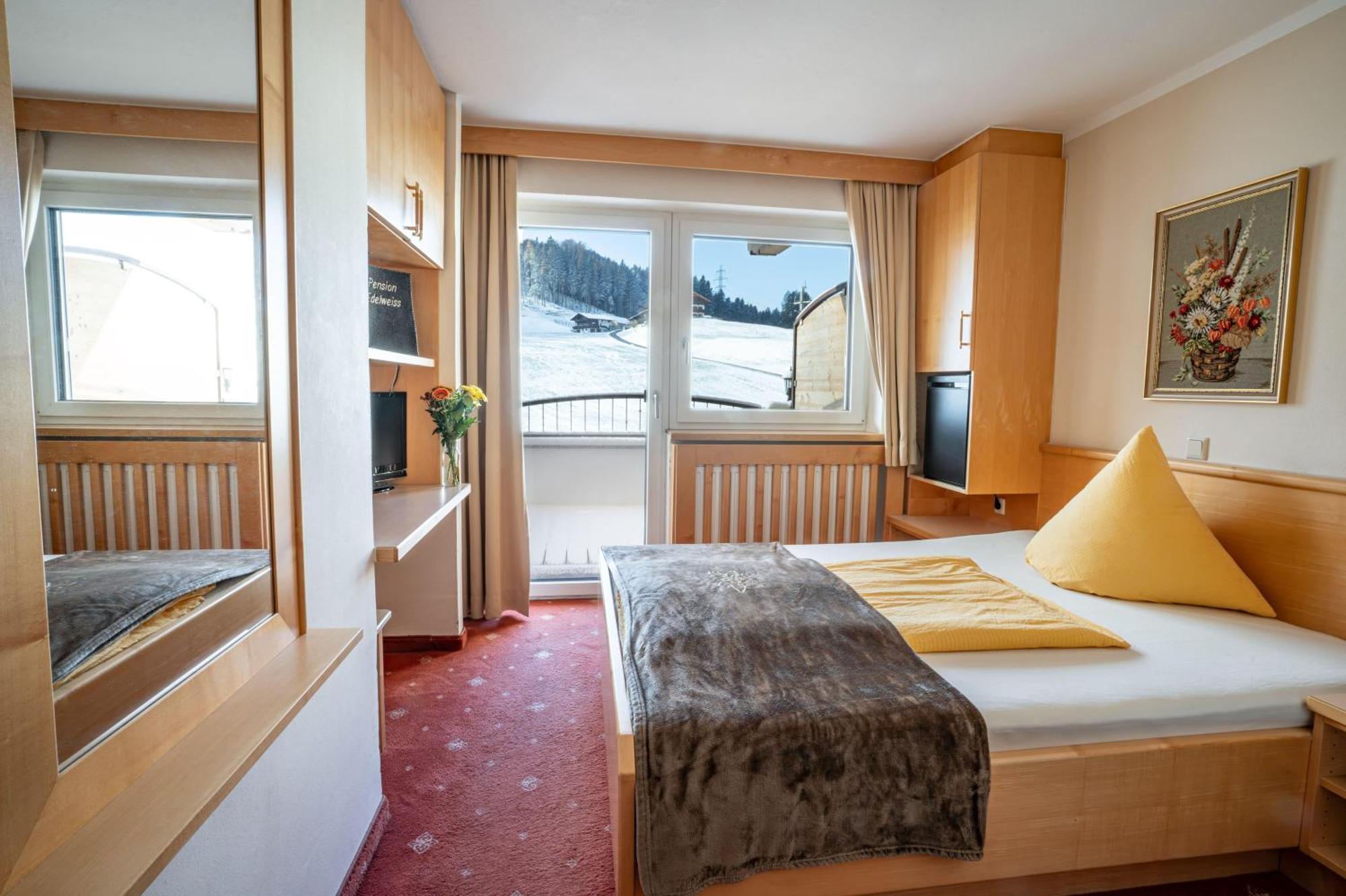 Pension Edelweiss Breitenbach am Inn Экстерьер фото