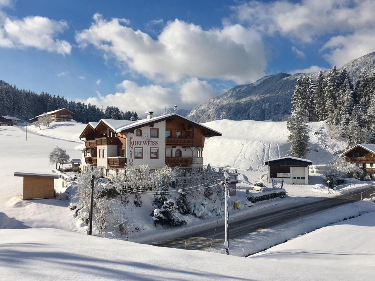 Pension Edelweiss Breitenbach am Inn Экстерьер фото